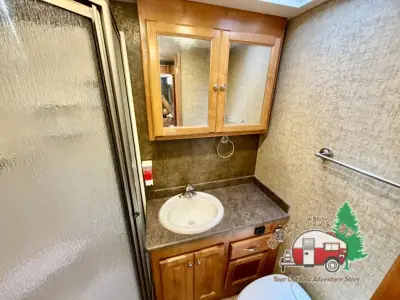 2015 Tiffin Motorhomes Allegro 35 QBA photo 30
