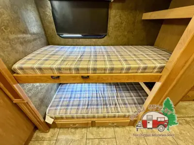 2015 Tiffin Motorhomes Allegro 35 QBA photo 24