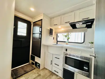 2021 Forest River R-POD 195 photo 10