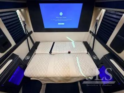 2023 Midwest Automotive Designs Business Class Standard photo 41