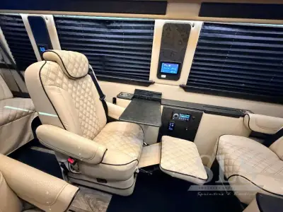 2023 Midwest Automotive Designs Business Class Standard photo 35