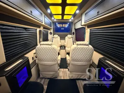 2023 Midwest Automotive Designs Business Class Standard photo 45