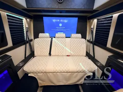 2023 Midwest Automotive Designs Business Class Standard photo 39