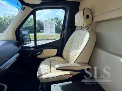 2023 Midwest Automotive Designs Business Class Standard photo 14