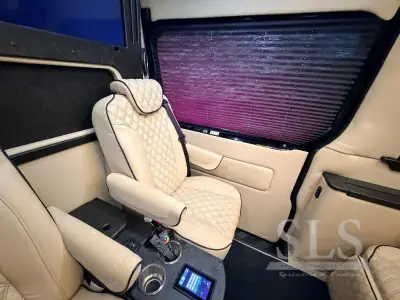 2023 Midwest Automotive Designs Business Class Standard photo 27