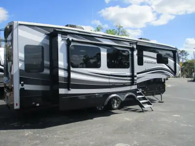 2023 Jayco Pinnacle 32RLTS photo 6