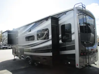 2023 Jayco Pinnacle 32RLTS photo 5