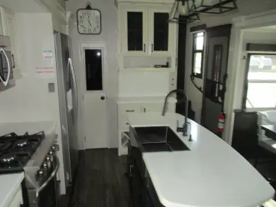 2023 Jayco Pinnacle 32RLTS photo 12