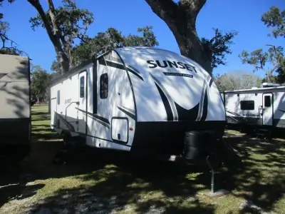 2023 Crossroads Sunset Trail Super Lite 253 ROB