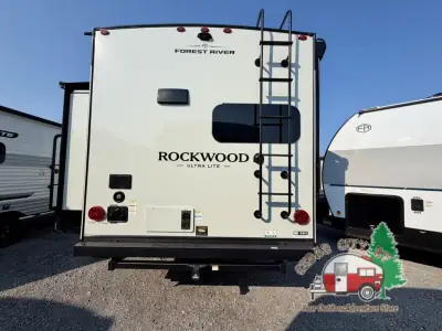 2027 Forest River Rockwood Ultra Lite 2711RK photo 7