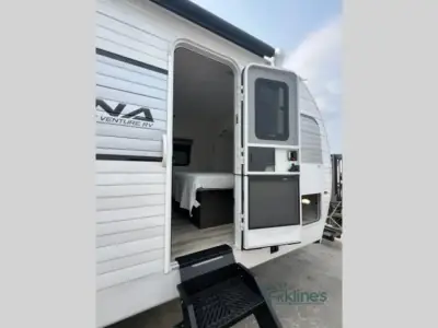 2027 Venture Sienna SA241VRD photo 5
