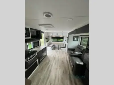 2027 Venture Sienna SA241VRD photo 12