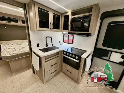 2025 Grand Design Imagine XLS 25DBE photo 15