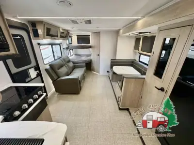 2025 Grand Design Imagine XLS 25DBE photo 13