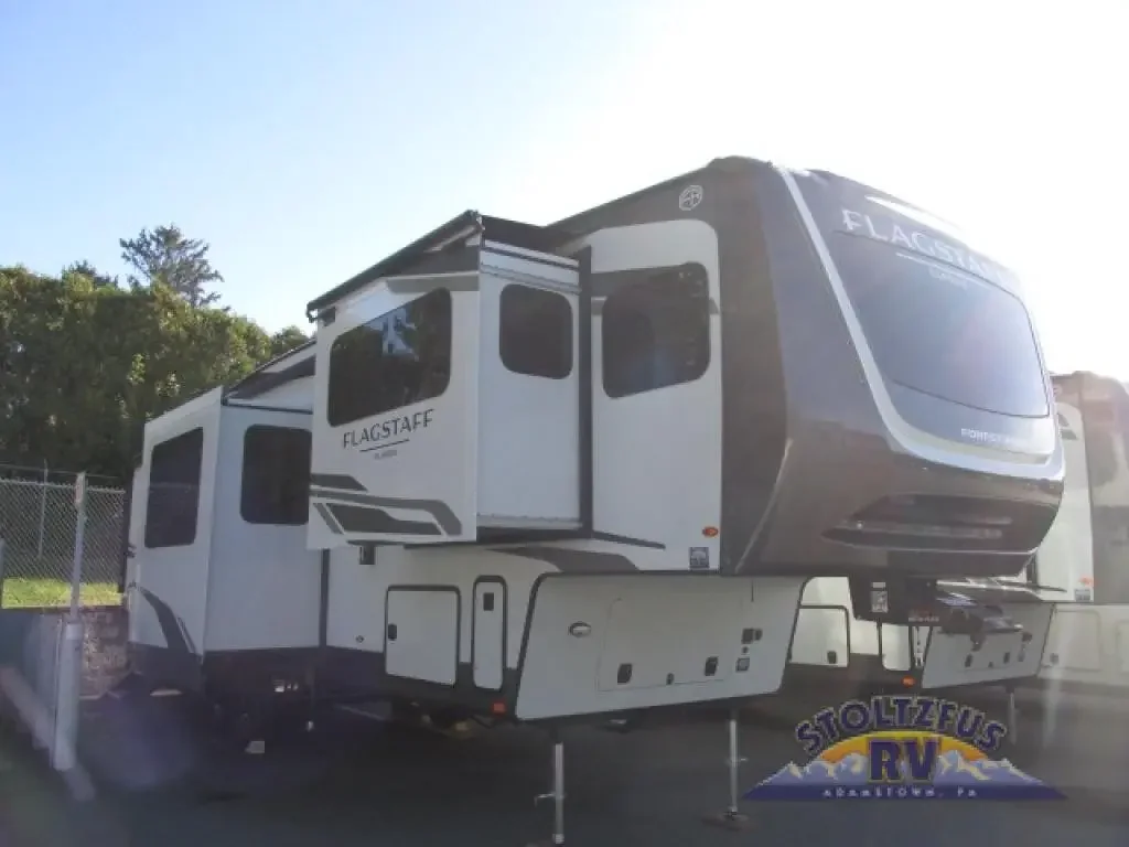 2026 Forest River Flagstaff Classic 402CFL exterior