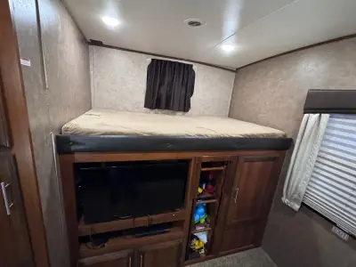 2017 EAGLE 324BHTS photo 4