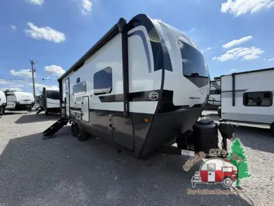 2027 Forest River Rockwood Mini Lite 2525RB photo 3