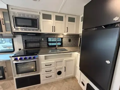 2021 Palomino Puma 28RBQS photo 10