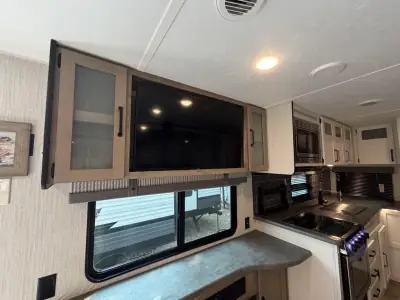 2021 Palomino Puma 28RBQS photo 8