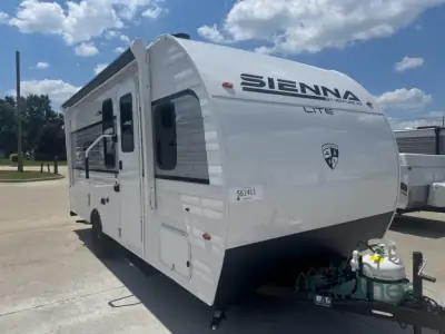2027 Venture Sienna Lite 170BH photo 3
