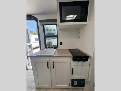 2027 Venture Sienna Lite 170BH photo 12