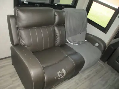2023 Jayco North Point 340CKTS photo 10