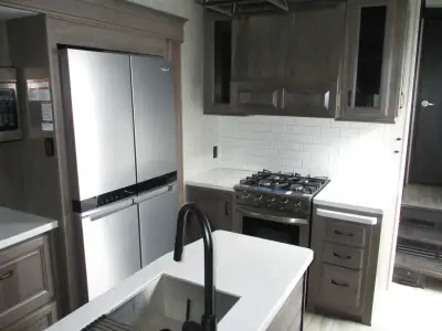 2023 Jayco North Point 340CKTS photo 6