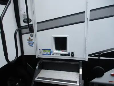2023 Jayco North Point 340CKTS photo 5
