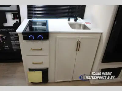 2026 Grand Design Transcend One 161DB photo 6