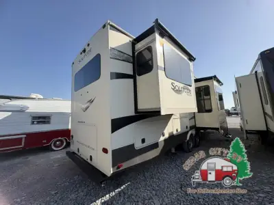 2017 Grand Design Solitude 375RES photo 6