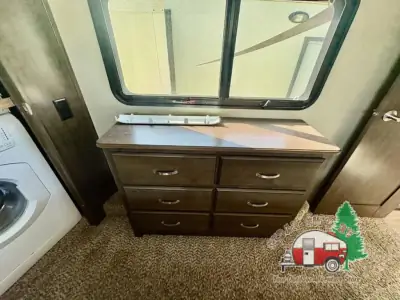 2017 Grand Design Solitude 375RES photo 33