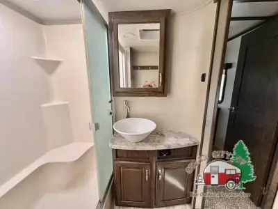 2017 Grand Design Solitude 375RES photo 37