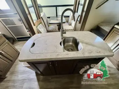 2017 Grand Design Solitude 375RES photo 28