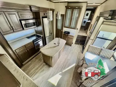 2017 Grand Design Solitude 375RES photo 22
