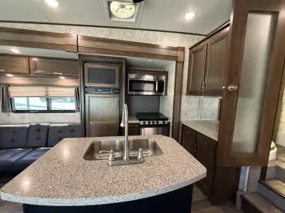 2018 Highland Ridge OPEN RANGE ROAMER RT316RLS photo 3