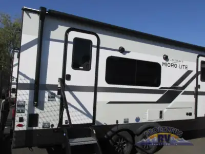 2026 Forest River Flagstaff Micro Lite 25SRK photo 6
