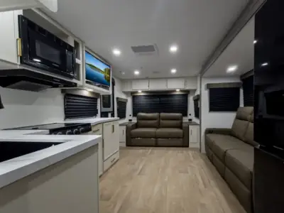 2026 Grand Design Transcend 245RLT photo 15