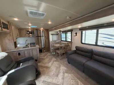 2022 Palomino SOLAIRE 304RKDS