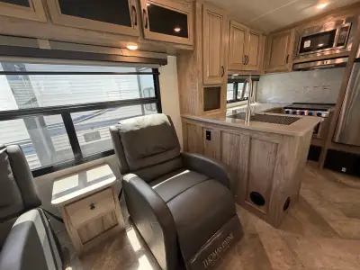 2022 Palomino SOLAIRE 304RKDS photo 13
