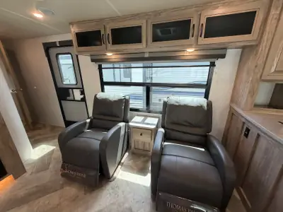2022 Palomino SOLAIRE 304RKDS photo 9