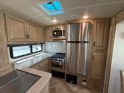 2022 Palomino SOLAIRE 304RKDS photo 22