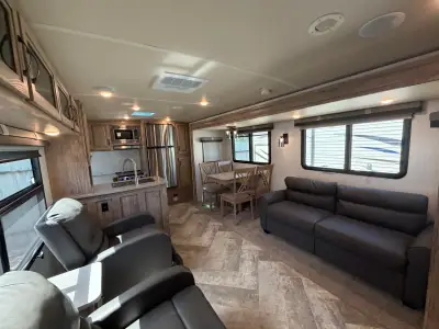 2022 Palomino SOLAIRE 304RKDS photo 5