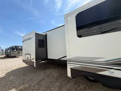 2022 Palomino SOLAIRE 304RKDS photo 42