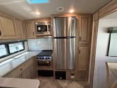 2022 Palomino SOLAIRE 304RKDS photo 21