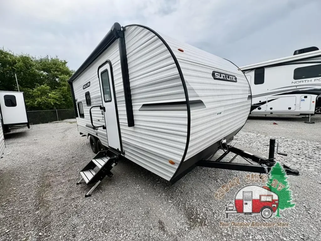 2026 Sunset Park Sun Lite LTD 21DB exterior