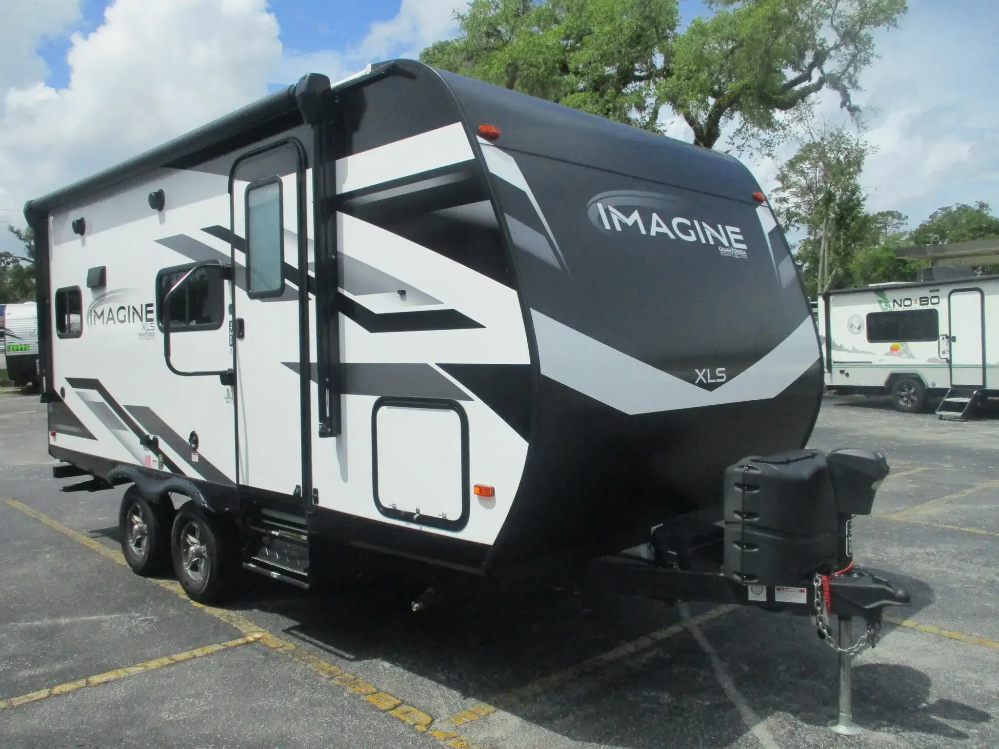 2023 Grand Design Imagine XLS 17MKE exterior