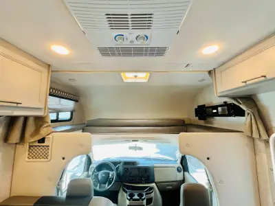 2024 Thor Motor Coach FOUR WINDS 22E photo 9