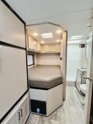 2024 Thor Motor Coach FOUR WINDS 22E photo 7