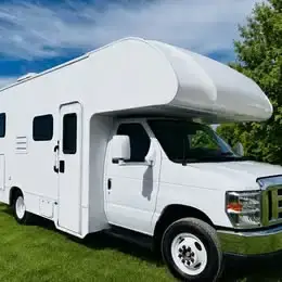 2024 Thor Motor Coach FOUR WINDS 22E photo 2