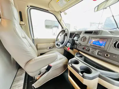 2024 Thor Motor Coach FOUR WINDS 22E photo 12